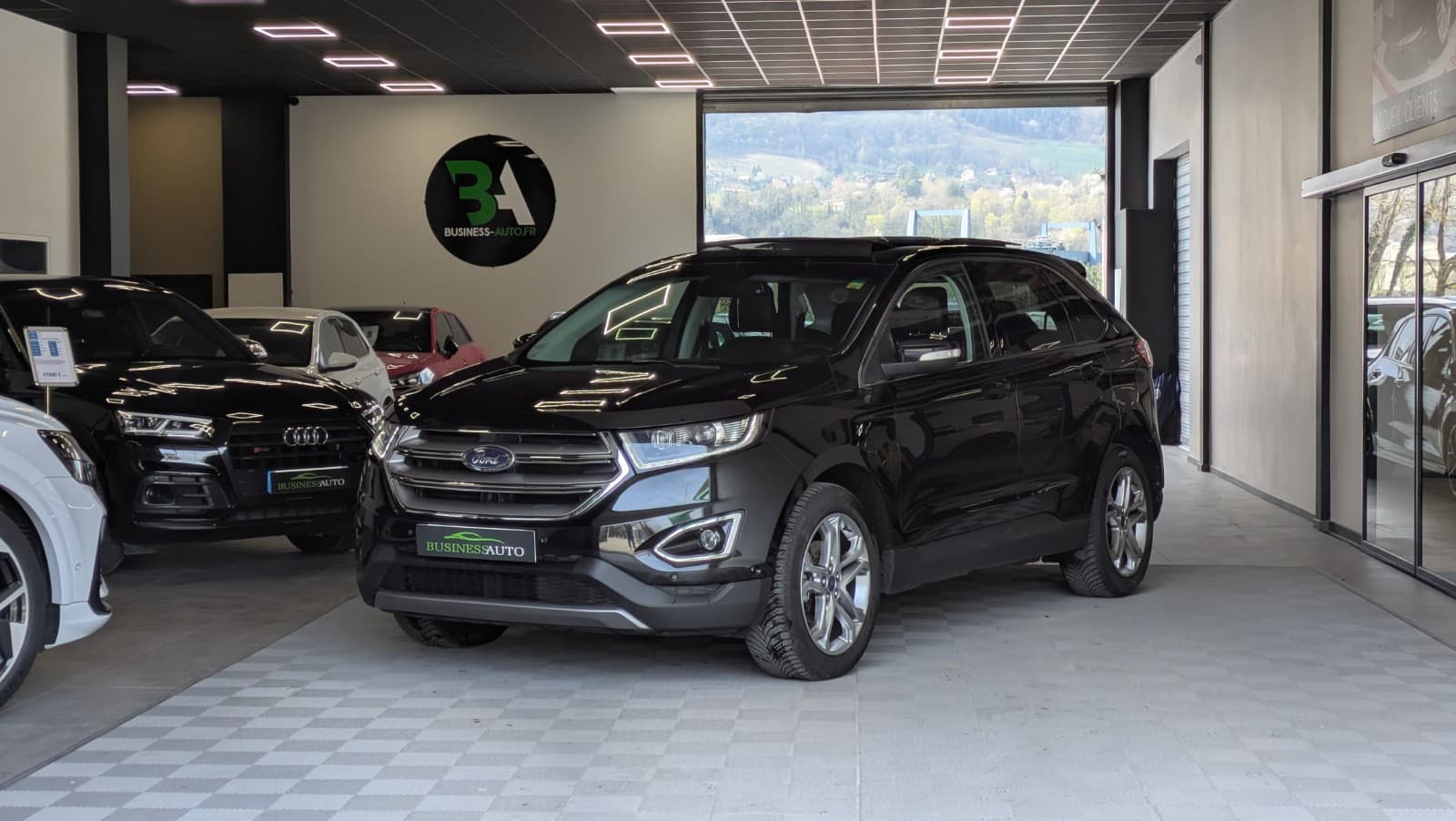FORD EDGE 2.0 TDCi 210 Powershift Intelligent AWD Titanium / Toit Ouvrant / Caméra / Sièges Chauffant et ventilé