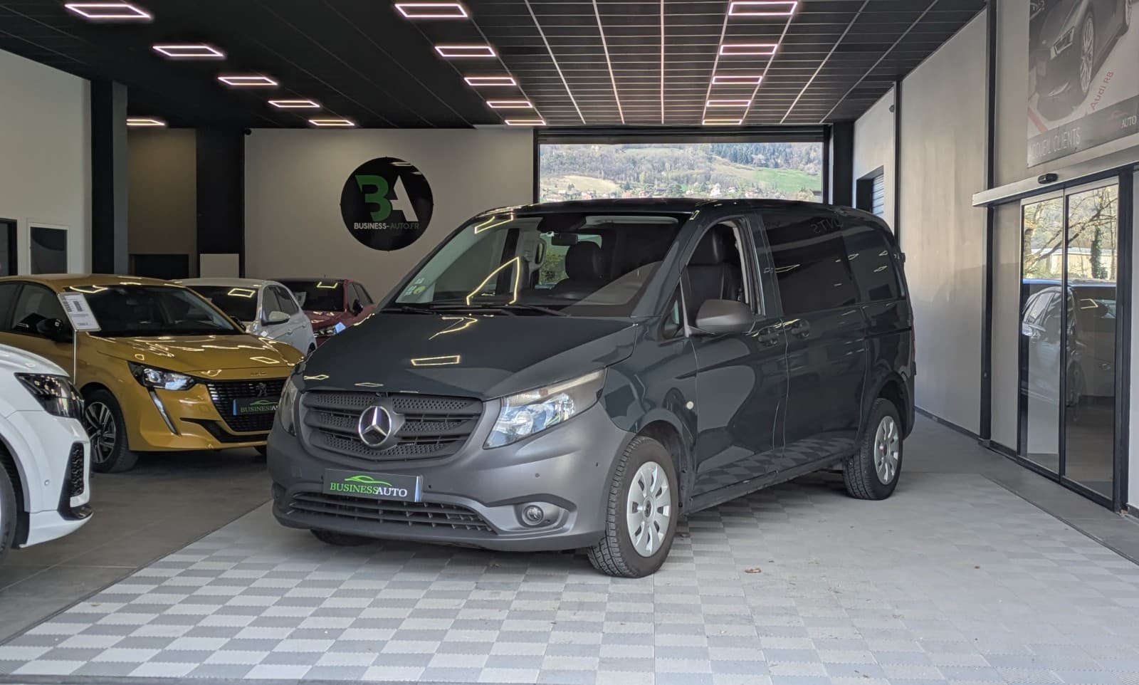 MERCEDES VITO FOURGON 109 CDI COMPACT SELECT/ Caméra de recul / Kit mains libres Bluetooth