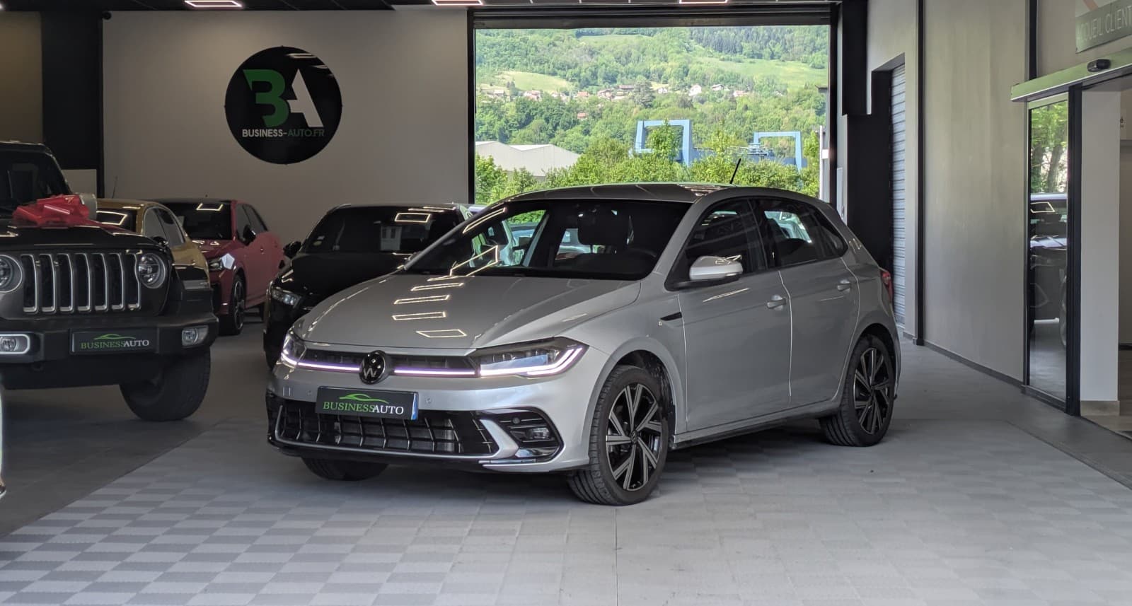 VOLKSWAGEN POLO 1.0 TSI 110cv S&S DSG7 R-Line / Caméra de recul / CarPlay / GPS