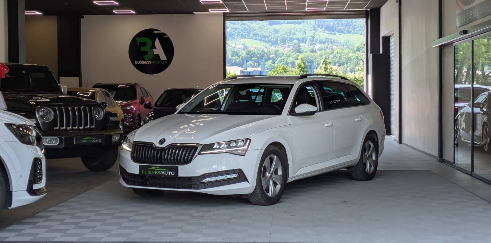 SKODA SUPERB COMBI 1.5 TSI 150cv ACT DSG7 Business / GPS / Caméra de recul / Bluetooth / CarPlay