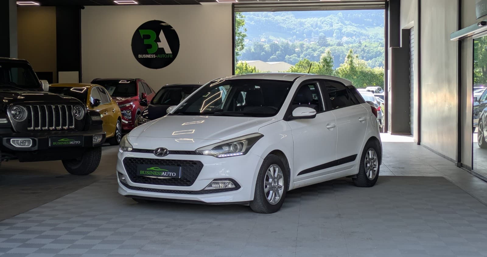 HYUNDAI i20 1.2 84cv Intuitive / Crit'air 1 / Clim / Bluetooth