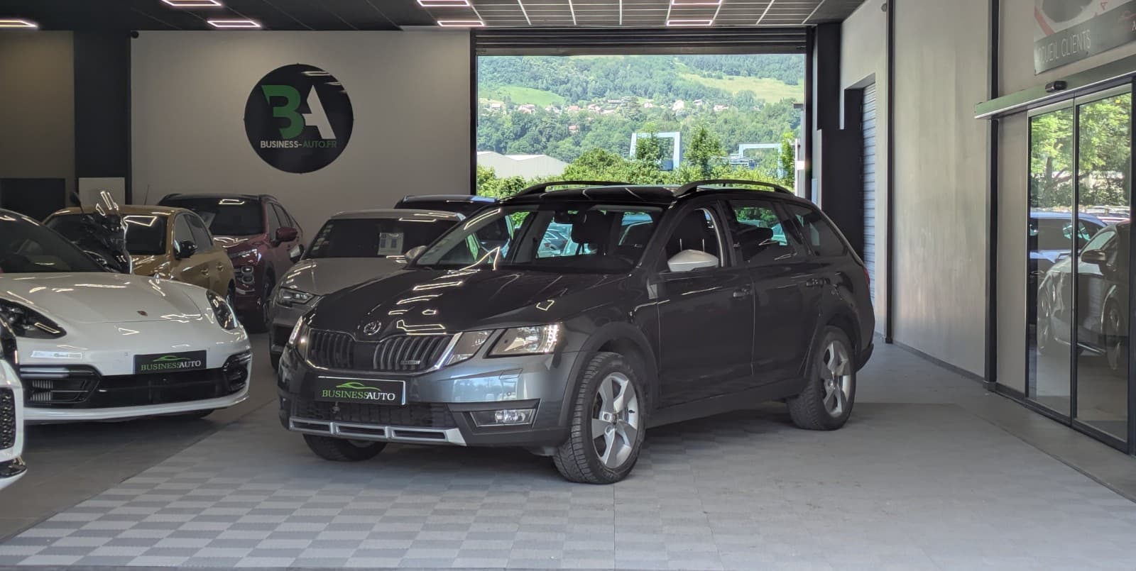 SKODA OCTAVIA COMBI 2.0 TDI 184cv DSG7 4x4 Scout / Attelage / CarPlay / GPS