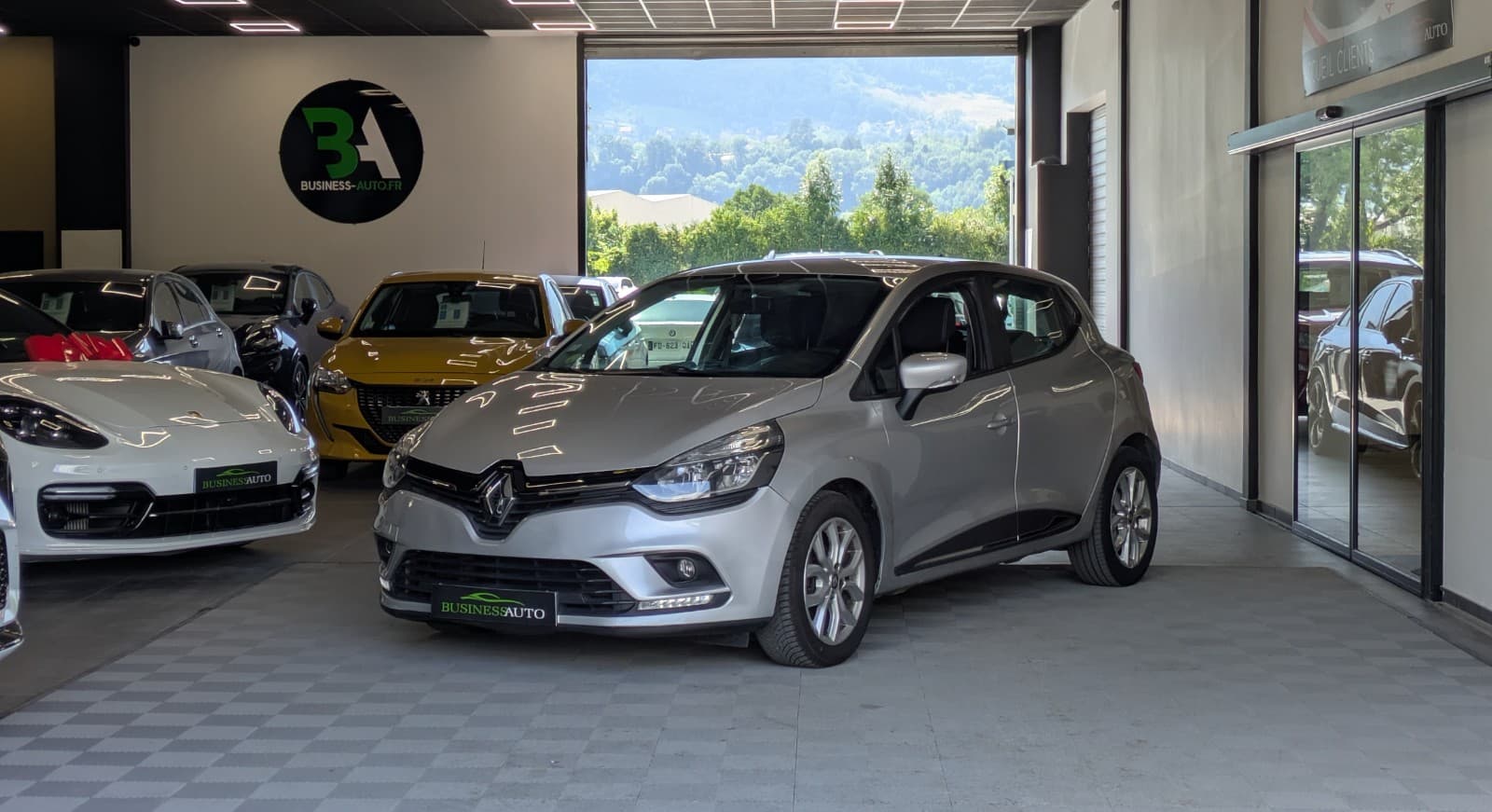 RENAULT CLIO IV dCi 90 Energy Intens EDC